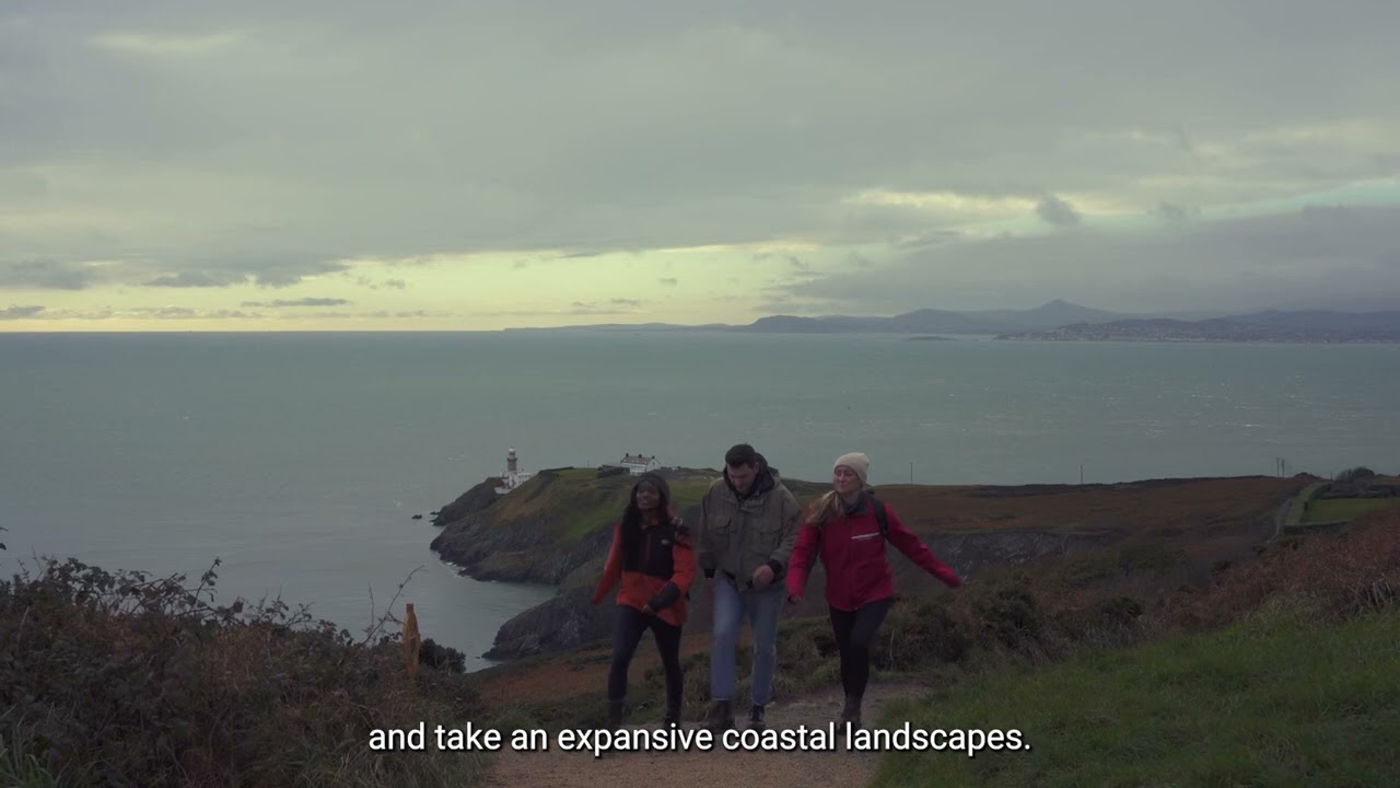 Private Malahide Castle & Howth Tour | John&rsquo;s Tours of Ireland