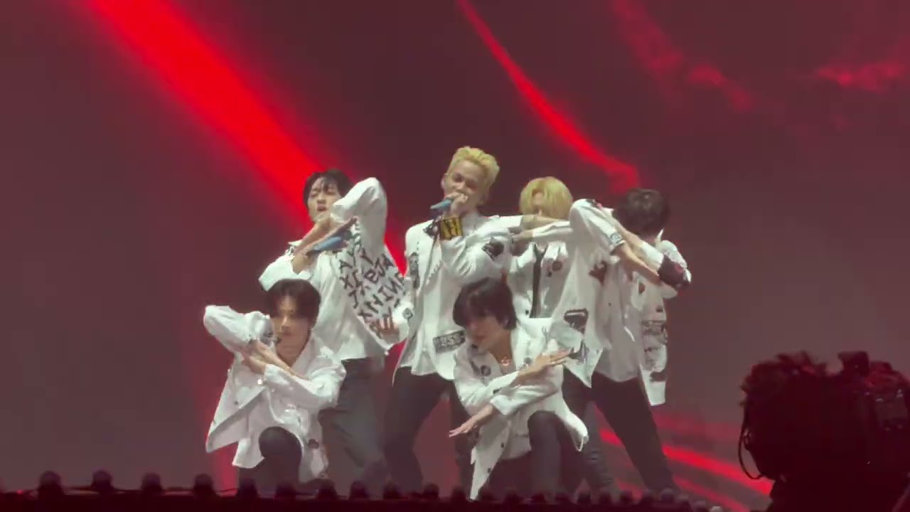 220731 트레저(TREASURE) - [FANCAM] 사랑해 ( I LOVE YOU ) @K-pop masterz in Bangkok 2022