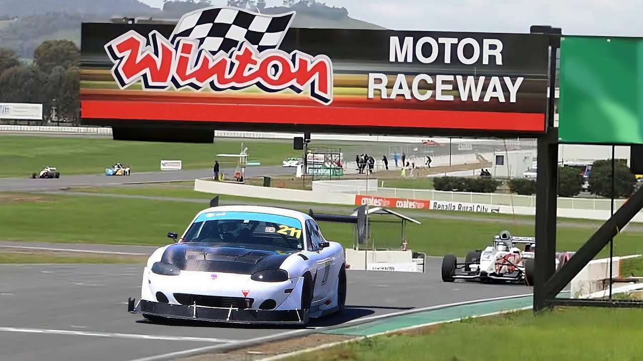 Winton Raceway Full Session - MX5 vs BMW, SKYLINE, GT86