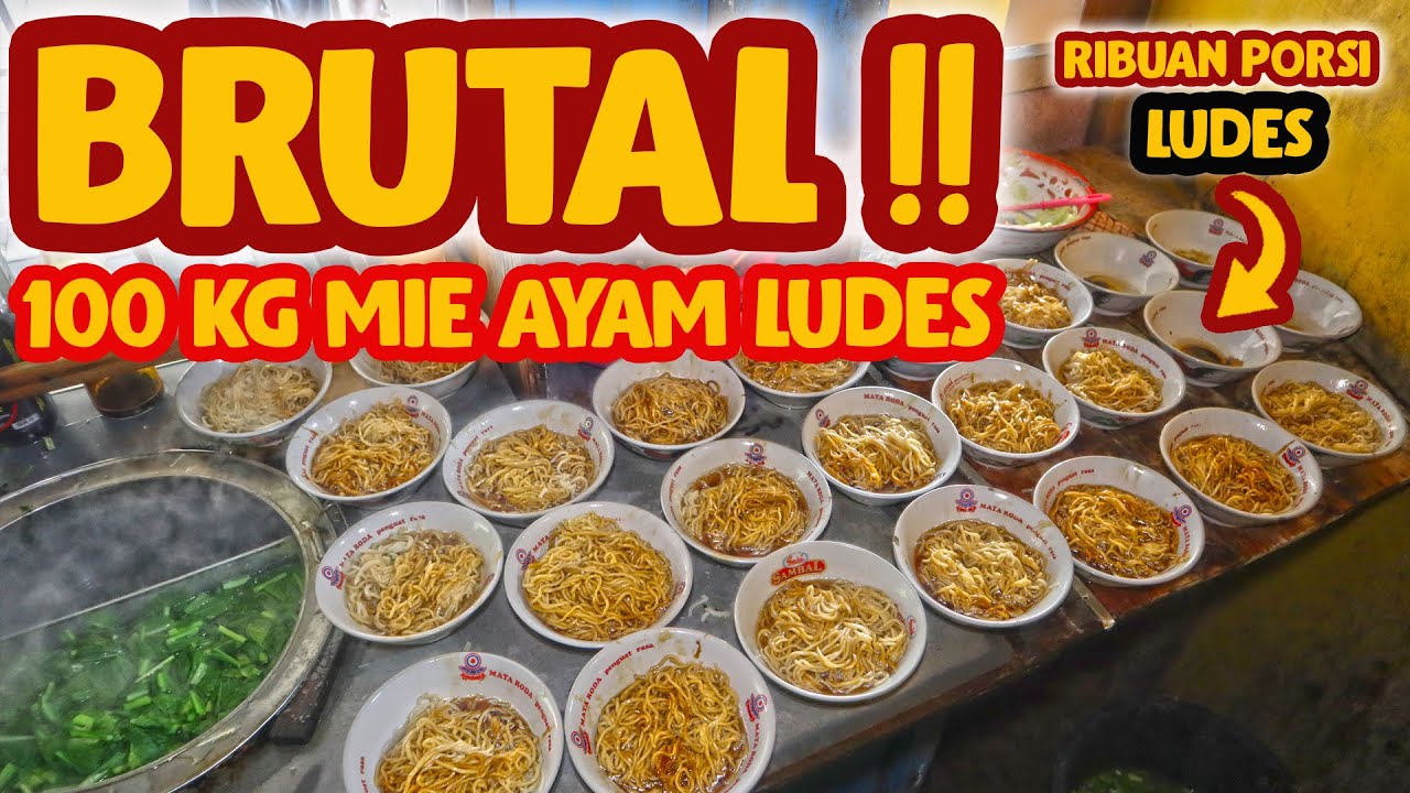 RAME GILAK !!!!! 12 JAM LUDES 100 KG MIE AYAM !!! TENGAH DESA TAPI RAME !! MIE AYAM IBU EDI SUTRISNO
