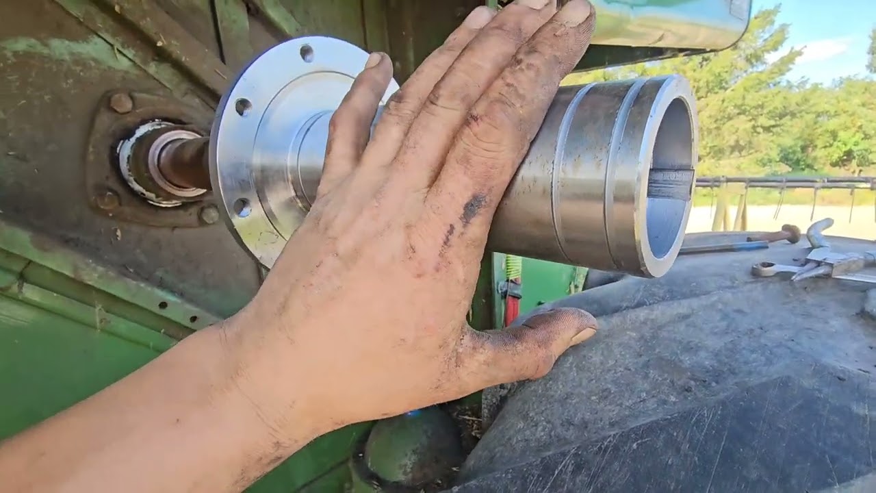 Kombajn na chodzie !! Nowy Wariator Młocarni, lecimy dalej ze żniwami John Deere 975