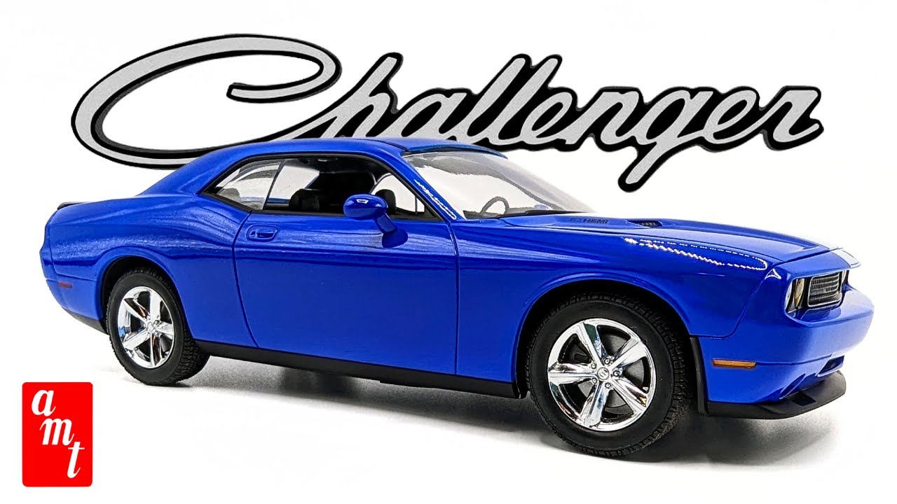 AMT 1/25 Scale Dodge Challenger SRT8. Full Build Video.
