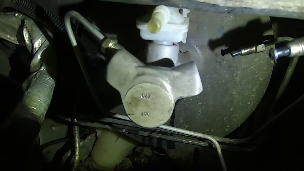 2005 Ford Focus brake master cylinder