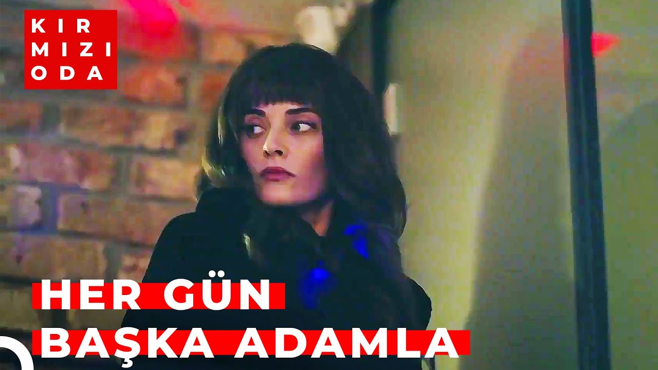Her Şey O Adamın Eve Gelmesiyle Başladı | Kırmızı Oda