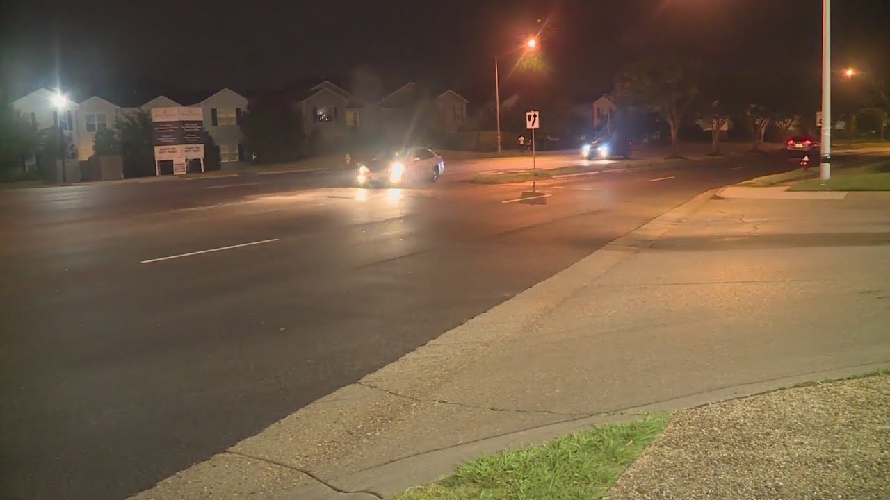 Woman dead, juvenile seriously hurt after crash on Lynnhaven Parkway in VB