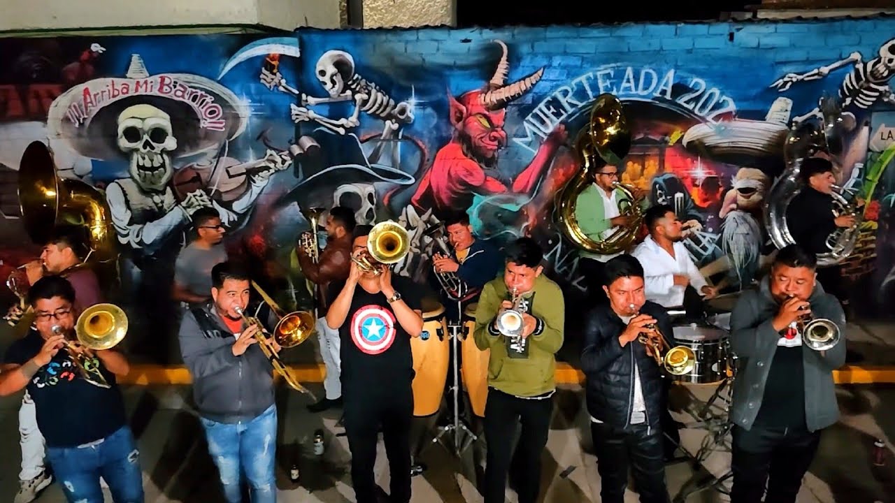 Pelea de Gallos, 5 de Té, Popurrí Muertero / INOLVIDABLE BANDA TIERRA DE TIERRAS / Mural Chapulinero