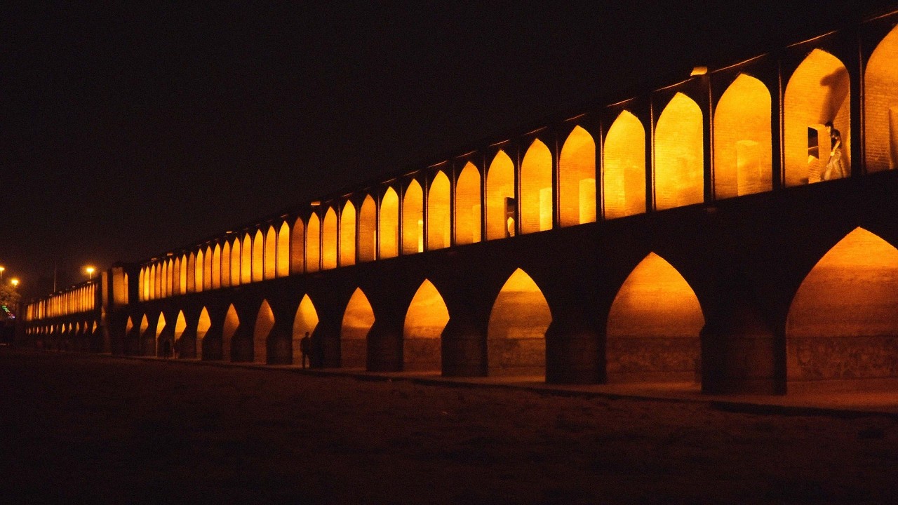 Iran Doku: Couchsurfing im Orient | Eine Reise durch 1000 und eine Nacht [4k]