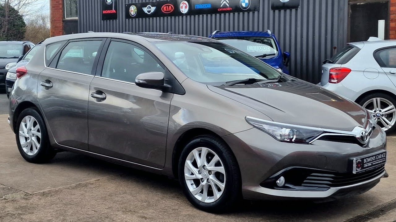 2018 (18) Toyota Auris Icon 1.2T VVT-I 5Dr in Platinum Bronze. 16k Miles. 4 Services.50+ MPG.£12,000
