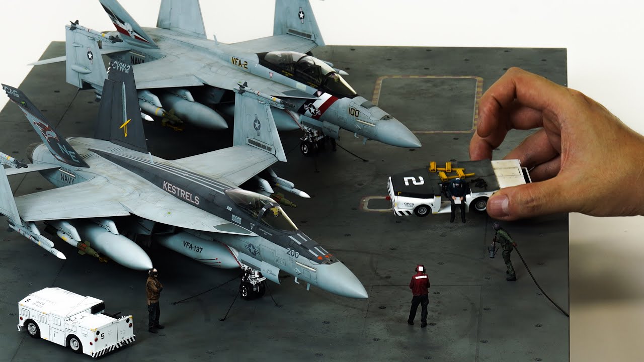 Making  F/A-18e  Super Hornet on deck - 1/48 scale