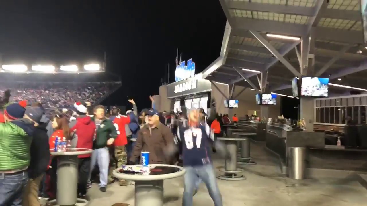 Gillette Stadium crowd reacts to Patriots stopping Jaguars on fourth down in AFC Championship Game