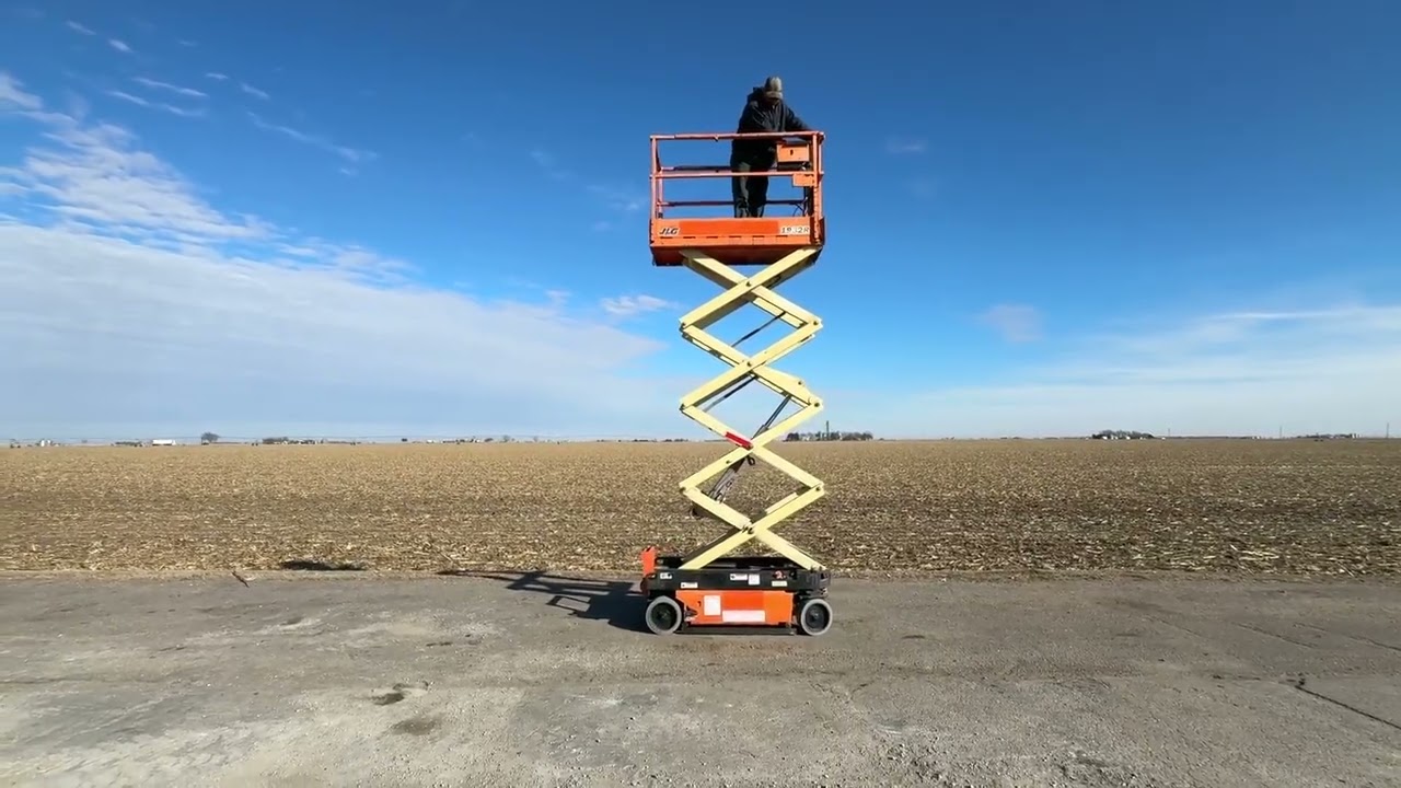 2017 JLG 1932R For Sale