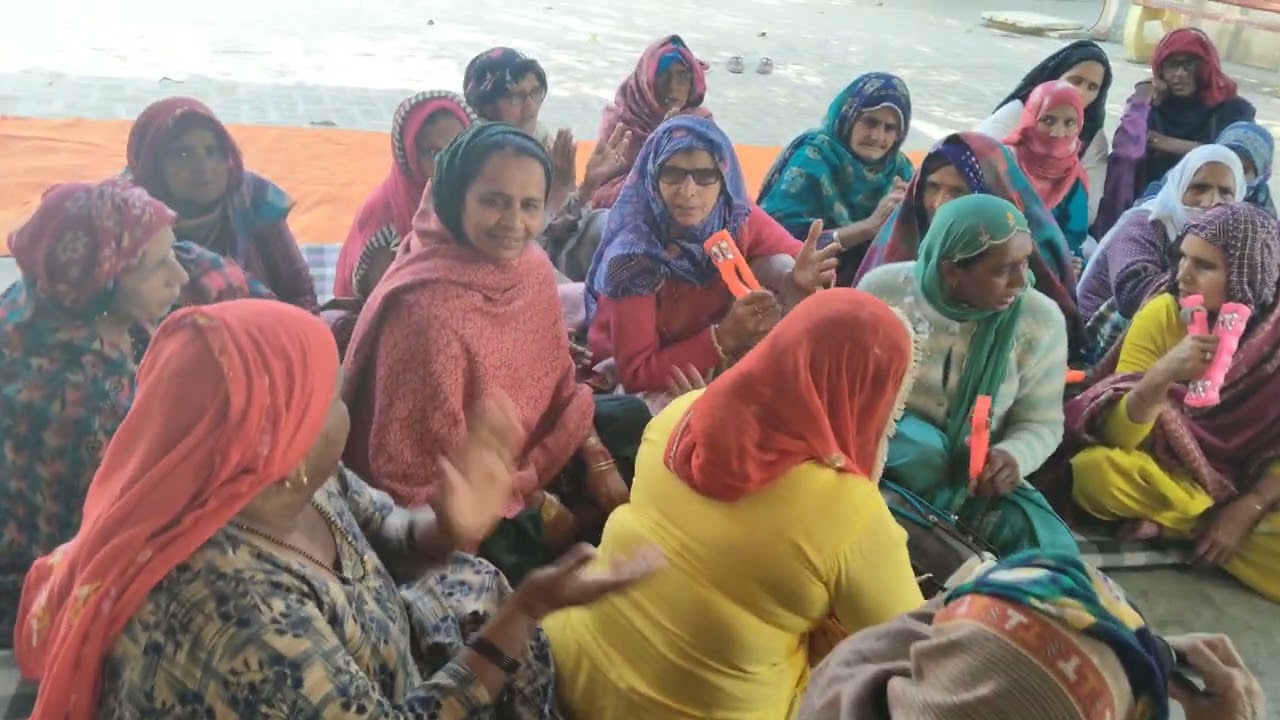 छात्रर गांव  में बाबा मनसा नाथका भजन