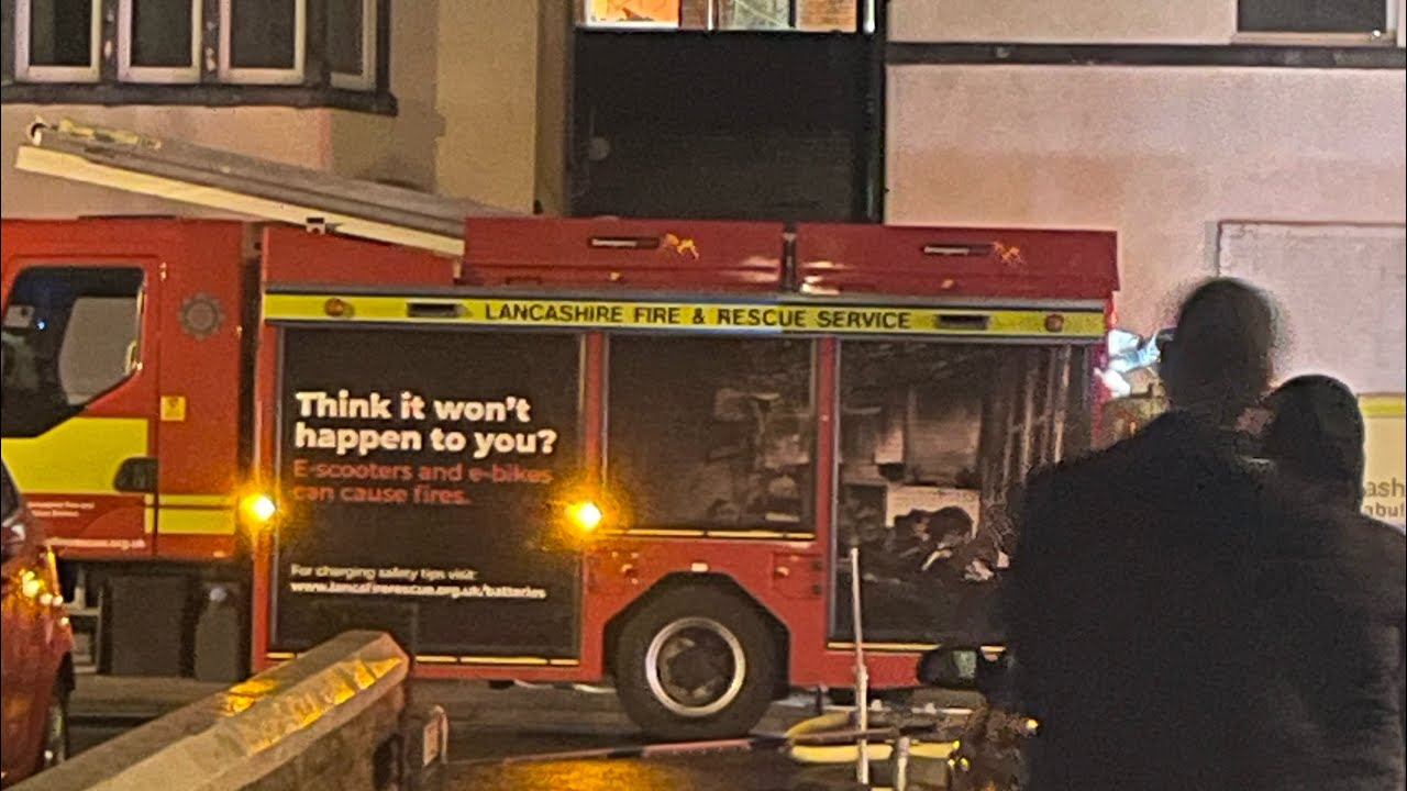В Блэкпуле снова бушует масштабный пожар #blackpool #foryou #viralvideo #emergencyresponse