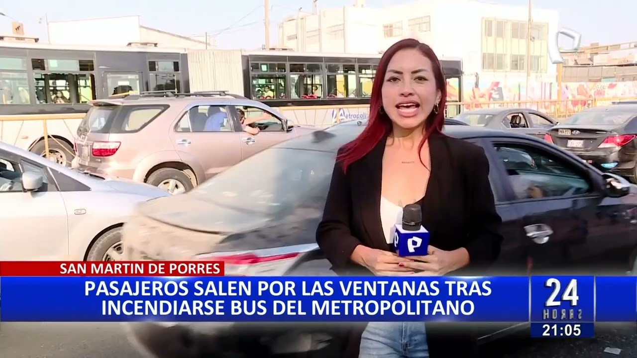 ¡Pánico en el Metropolitano! bus se incendia y pasajeros huyen por ventanas