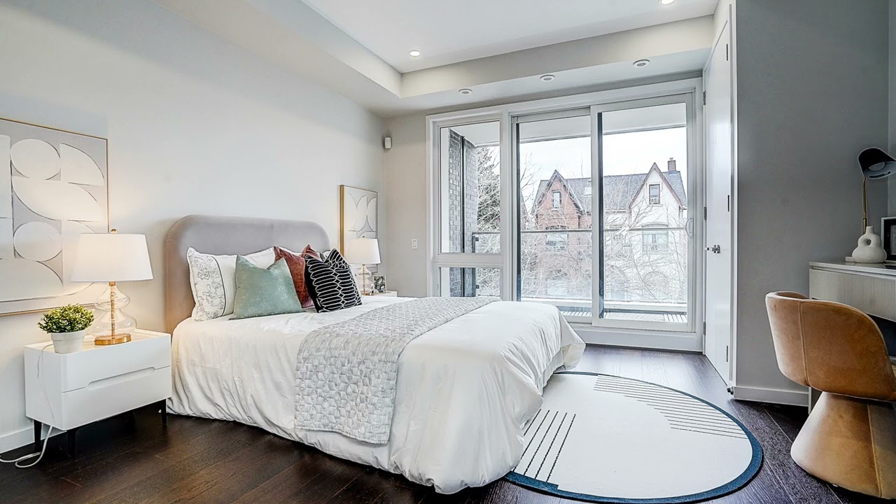 295 Roxton Rd, Toronto, ON