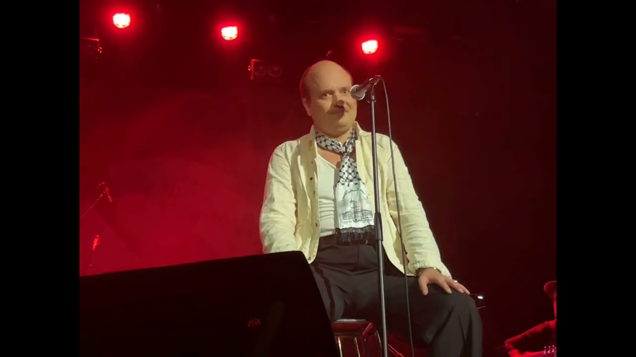 David Ritschard - Förfalskare Finns (Fria Proteatern cover Live Södra Teatern 251018)