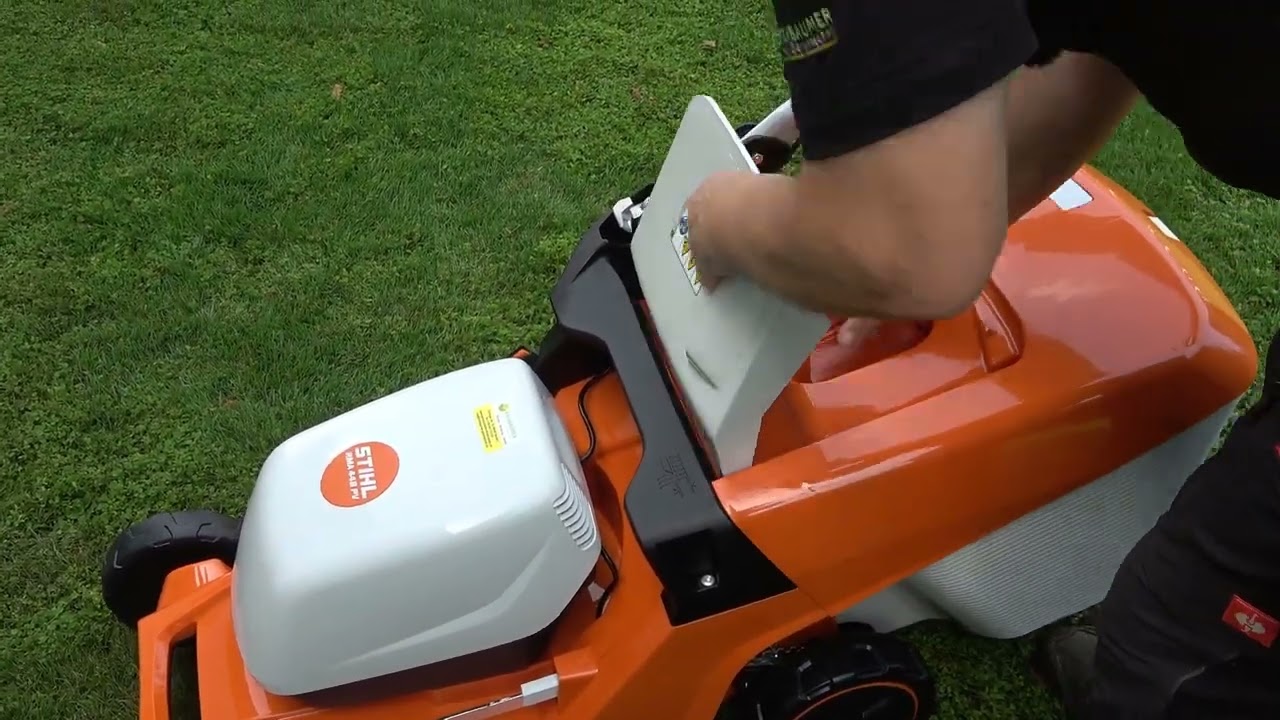 Stihl Akku-Rasenmäher RMA 448 PV ausführlich vorgestellt mit Test beim Mähen im hohen Gras!
