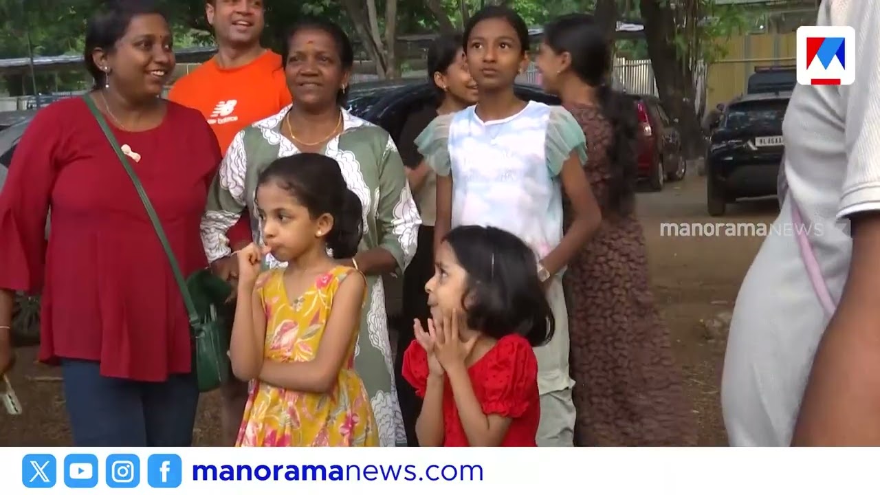 ആലങ്കോട് ലീലാകൃഷ്ണനായി വോട്ടുതേടി കൂറ്റന്‍ ഡോളുകള്‍ #AlankodeLeelakrishnan #keralaelection2026