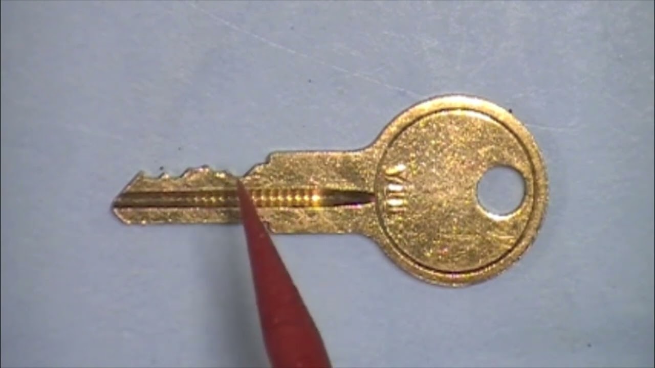 [06 04-05] Locksmith Training: Course 6 Parts 4-5: Impression Marks & Sight Reading Disc/Wafer Locks