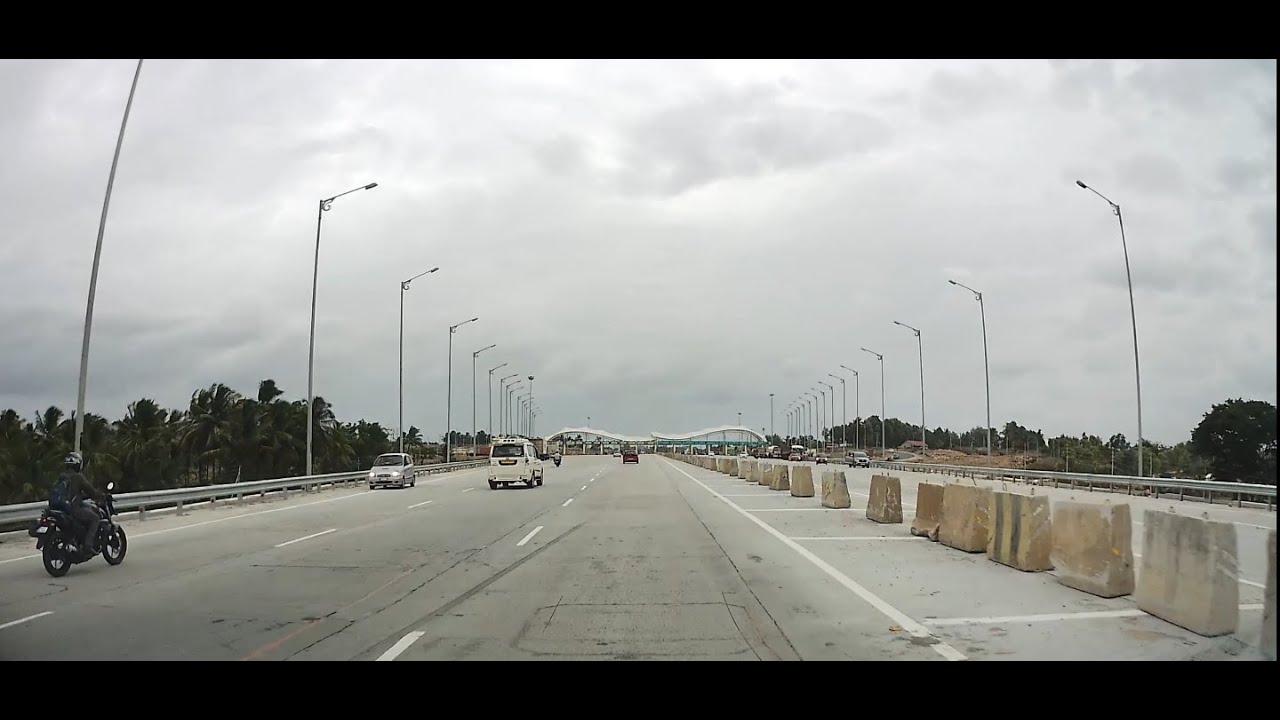 Stupid drivers caught on dashcam | Mysuru - Bengaluru Expressway