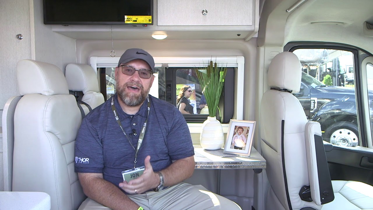 Tellaro Class B Thor Motocoach with Jon Krider for Rollin' On TV