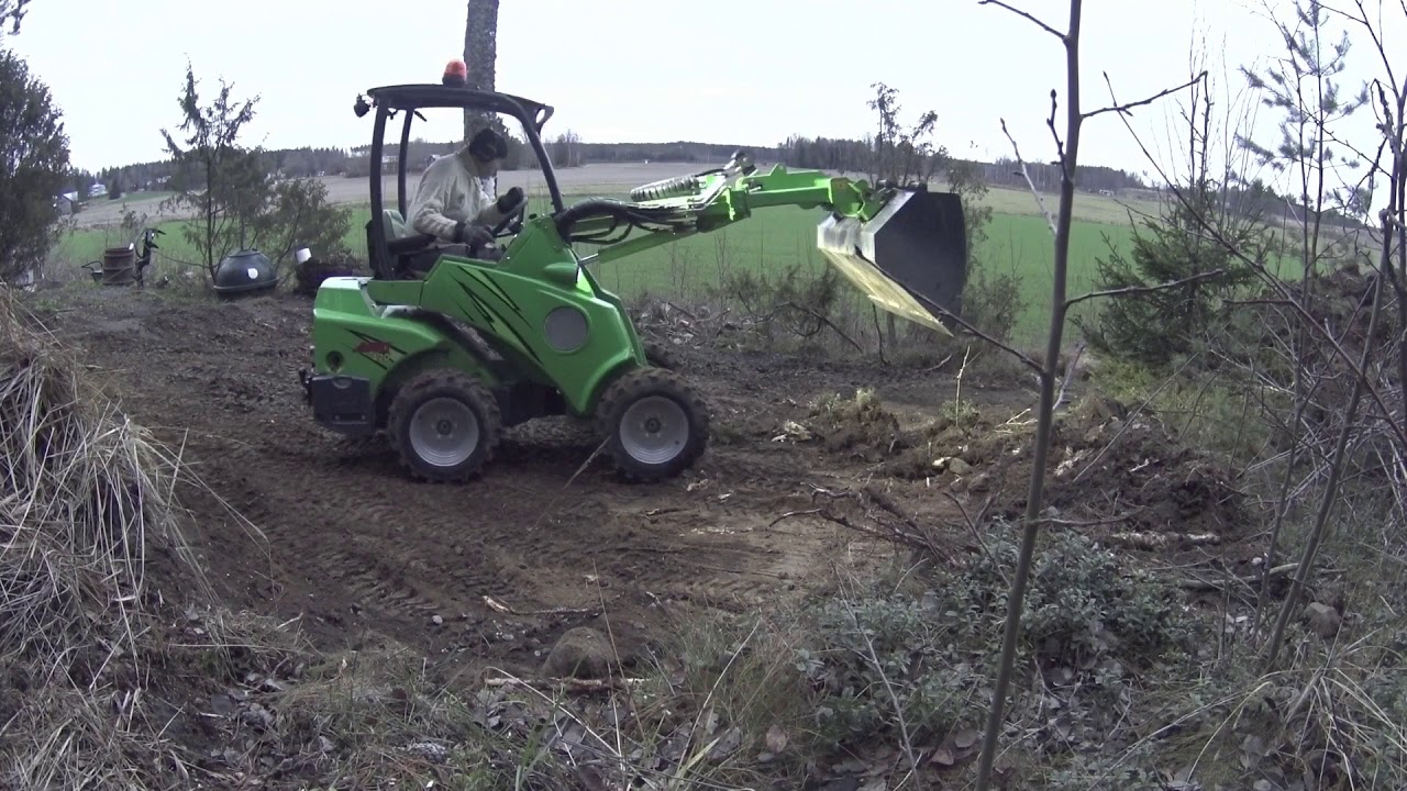 Avant 420 front loader, kaivutöitä