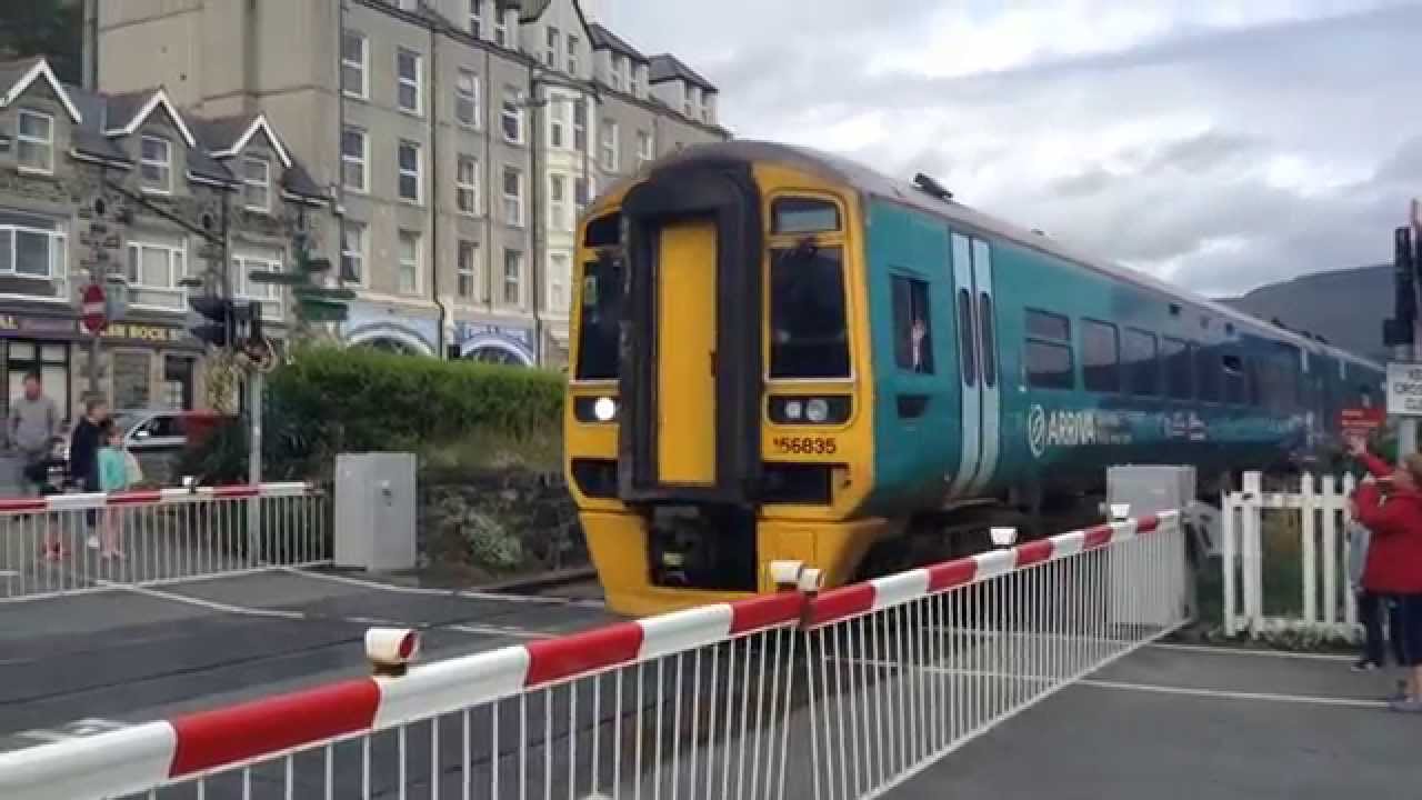 Arriva Trains Wales Class 158 Arriving at Barmouth