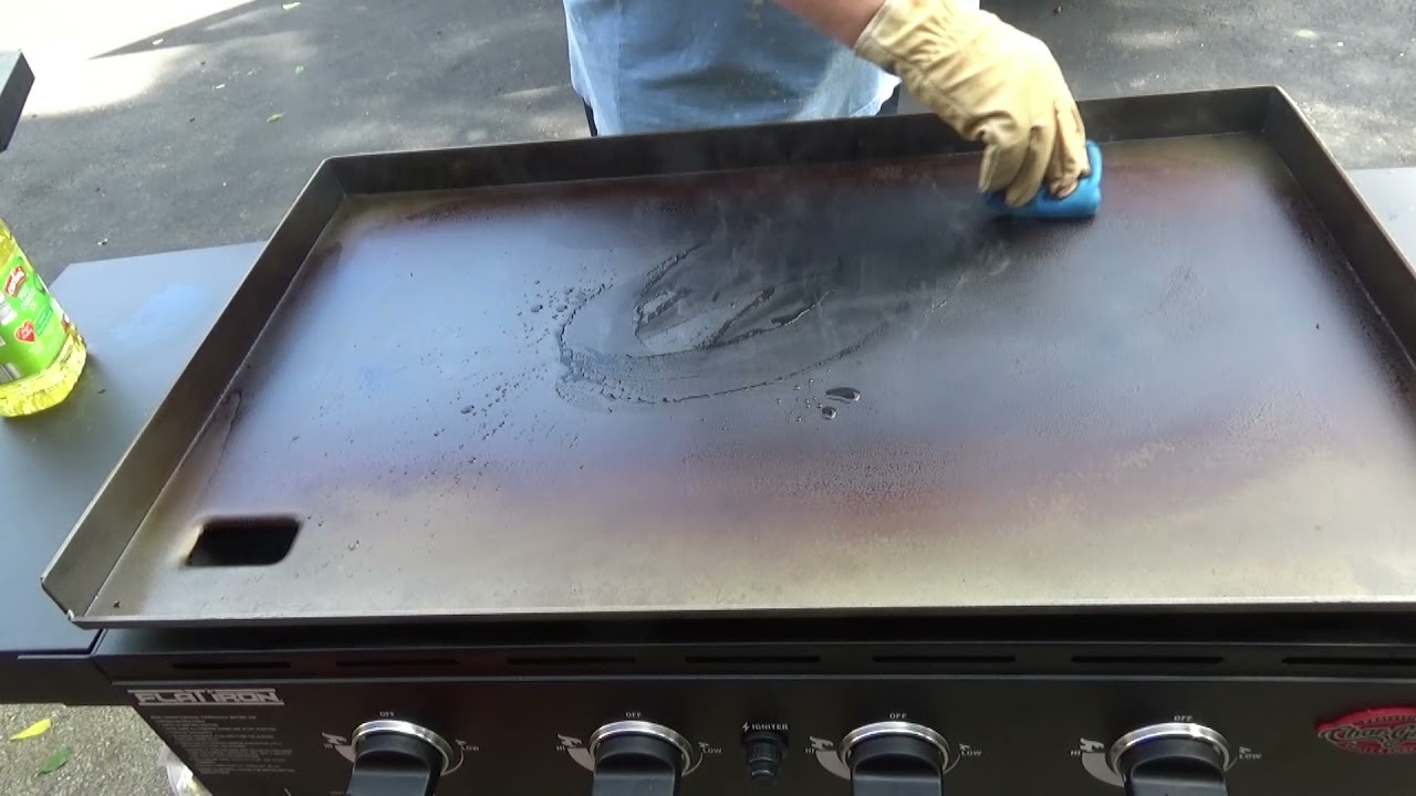 How To Season A Flat Iron Char-Griller Griddle and Fry Cicads
