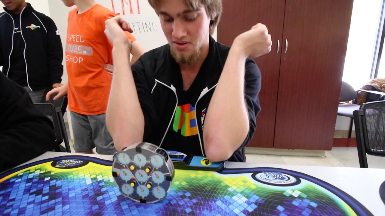 Caltech Fall Rubik's Cube 2016 | HALF A SKEWB!
