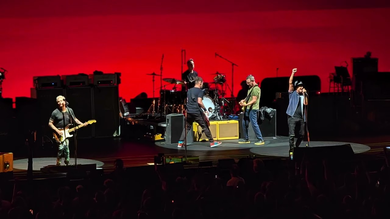10 | Pearl Jam - Scared Of Fear @ Hollywood, FL - April 26th 2025