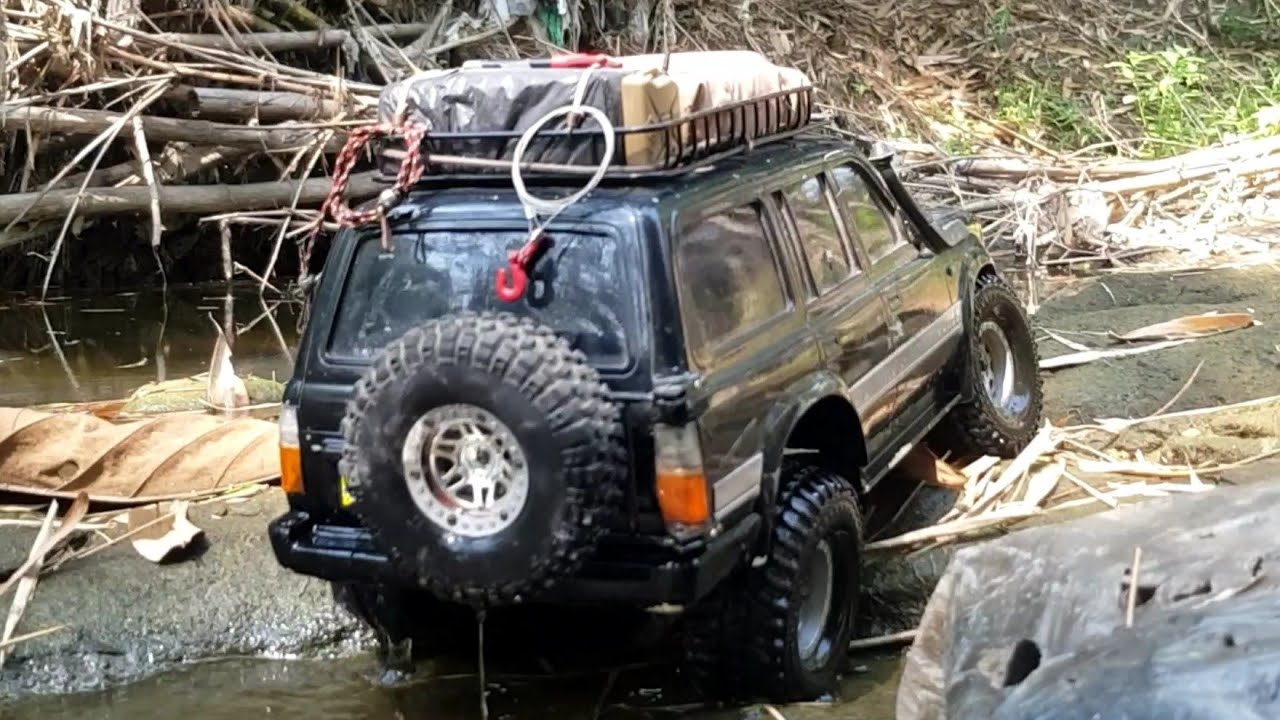 RC Car Land Cruiser VX80 Going Through Dirty River 💦 in Summer 2025 Toyota LC80