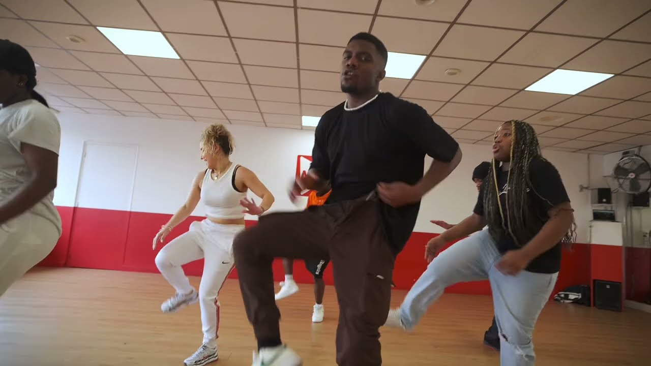 MBOLE DANCE Class in Paris - Leno Parino Choreography