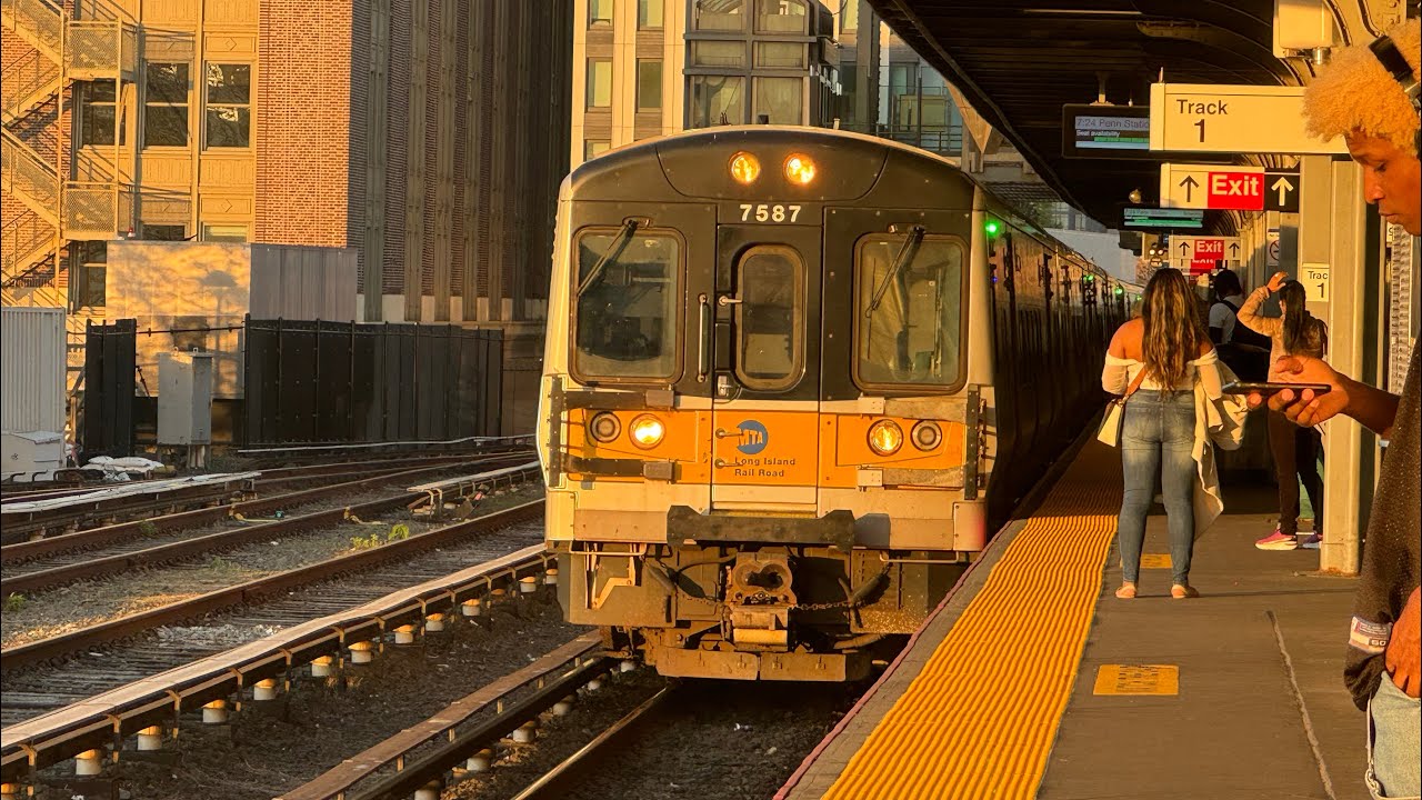 MTA LIRR M7 Ride: Train #265 from Babylon to Jamaica.