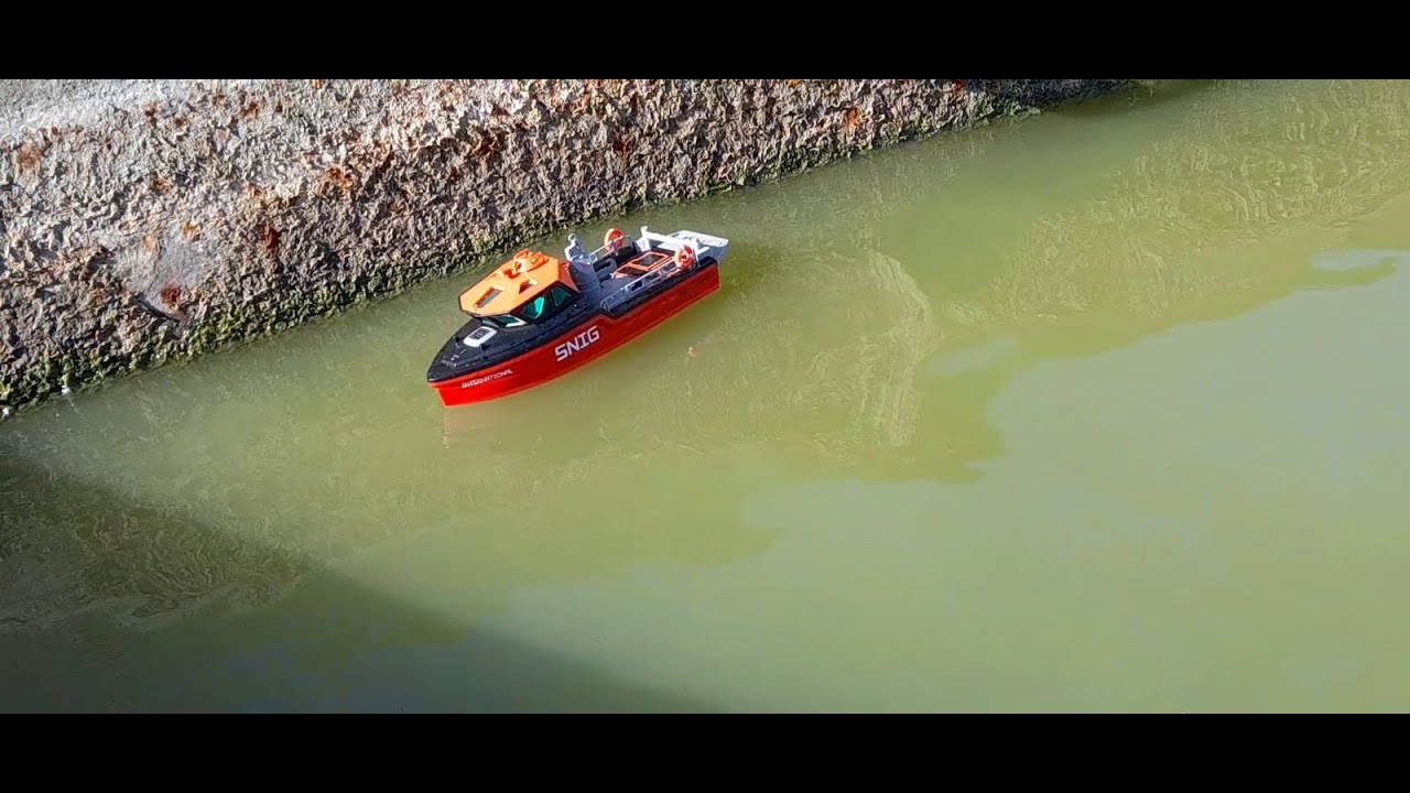 Sailing little SNIG patrol rc patrol boat.