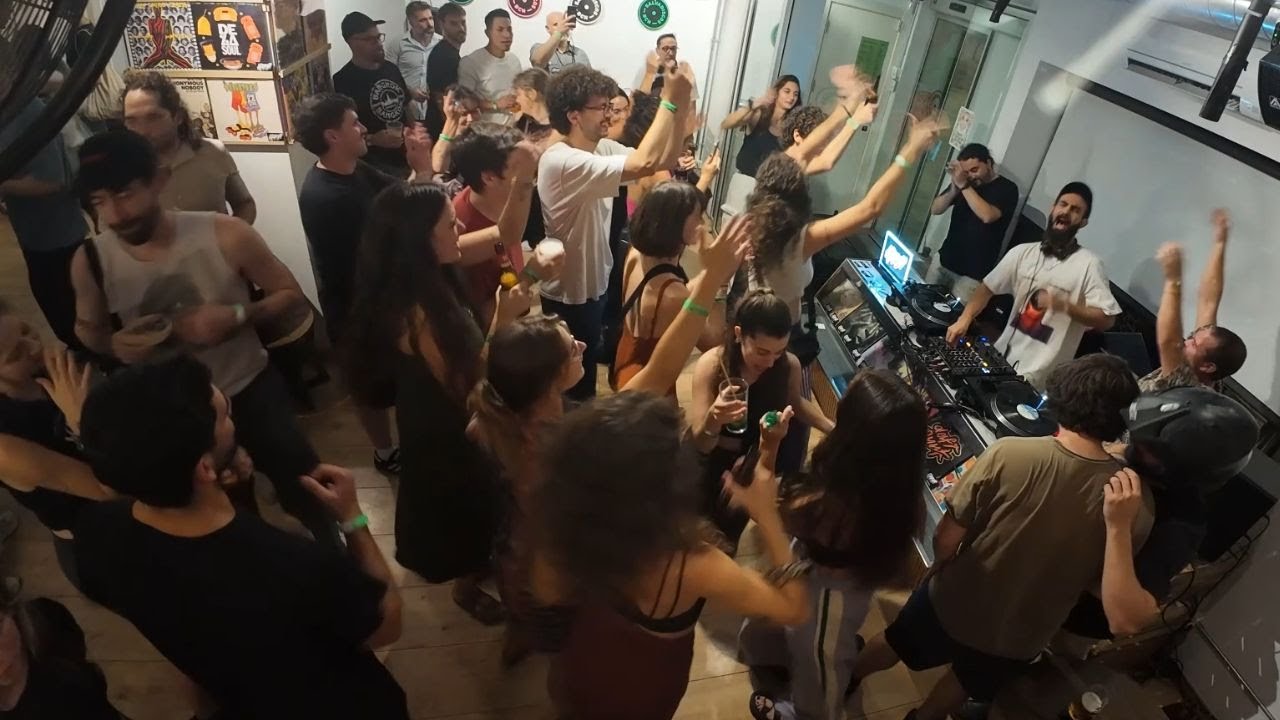Hardy Mixes 12: House, Deep & Underground Grooves | Vinyl DJ Set Diggm’clua at Salvadiscos