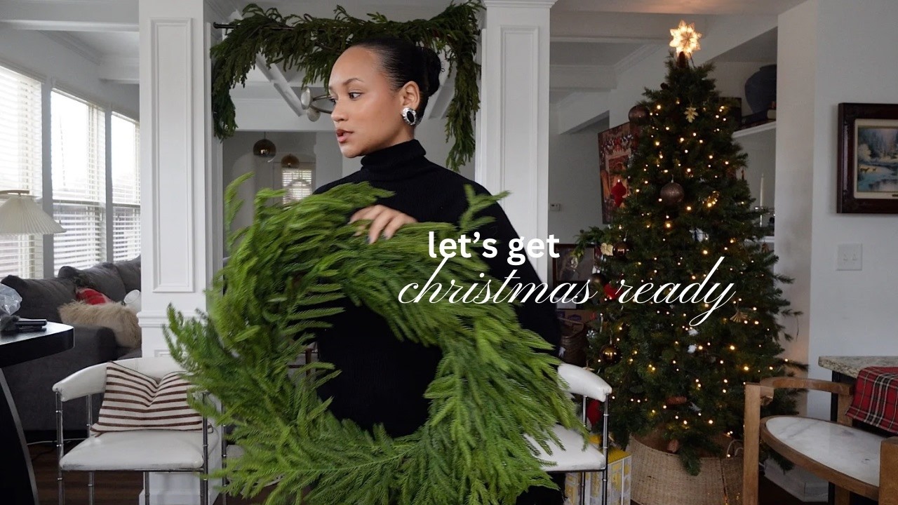 decorating my first house for Christmas (more work than the apartment i fear...)