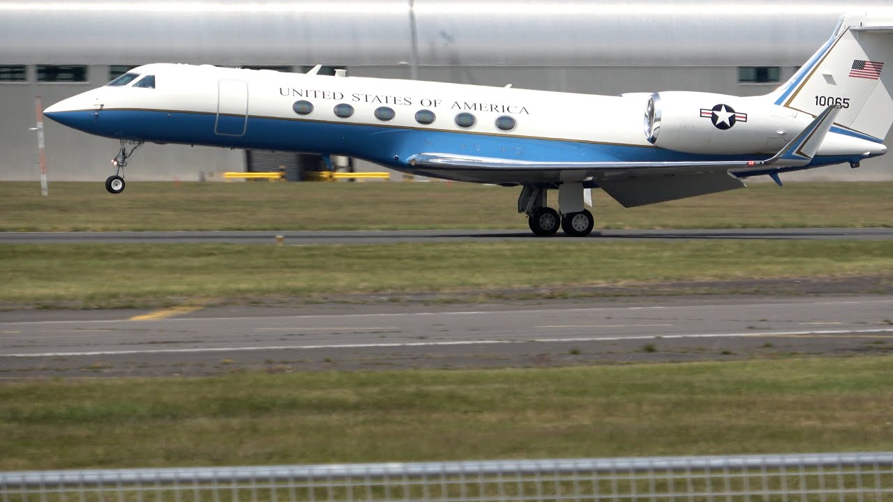 United States Air Force Gulfstream and 11 others! Runway plane spotting. Farnborough. 15 June 2025