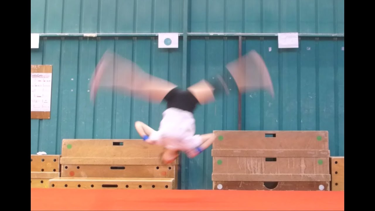 Comment faire une roue sans les mains ???