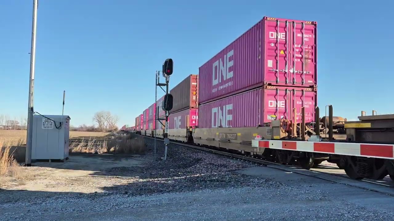 UP #7191 Intermodal Train W in California Junction, IA (12-20-25)