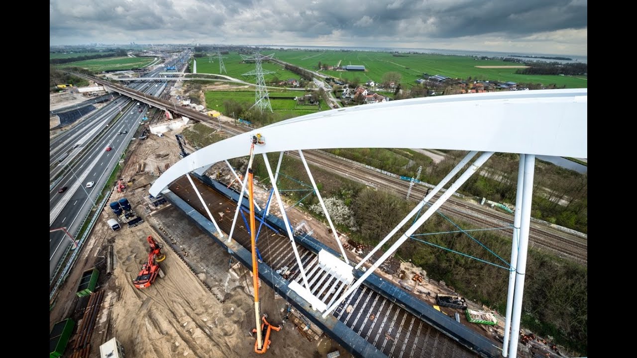 Plaatsing spoorbrug Muiderberg