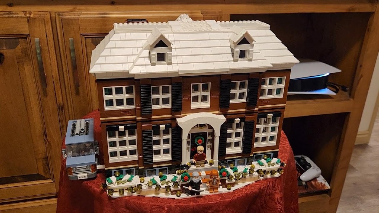 LEGO Ideas Home Alone! (Set 21330) — Full Review + Hidden Details!