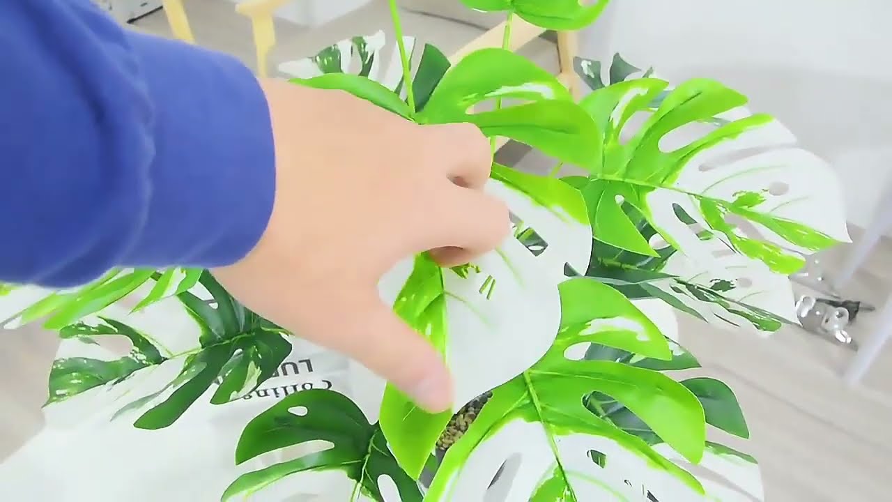 Tropical Plants Large Artificial Palm Tree Branch Floor Monstera Plastic Palm Leaves For Home Garden