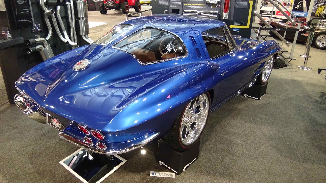 Dave Kindig & Kevdogg (Kevin Schiele) prep a Bitchin&rsquo; Ride 1963 Split Window Corvette for SEMA.