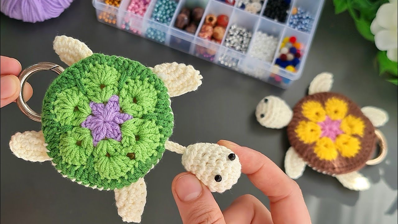 Make MONEY with This SUPER EASY Crochet Turtle Keychain!❤Sell and give as a gift.