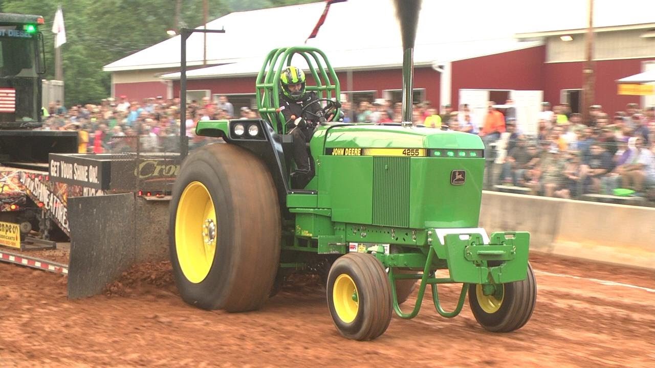 Spectacular Horsepower Action Truck And Tractor Pull