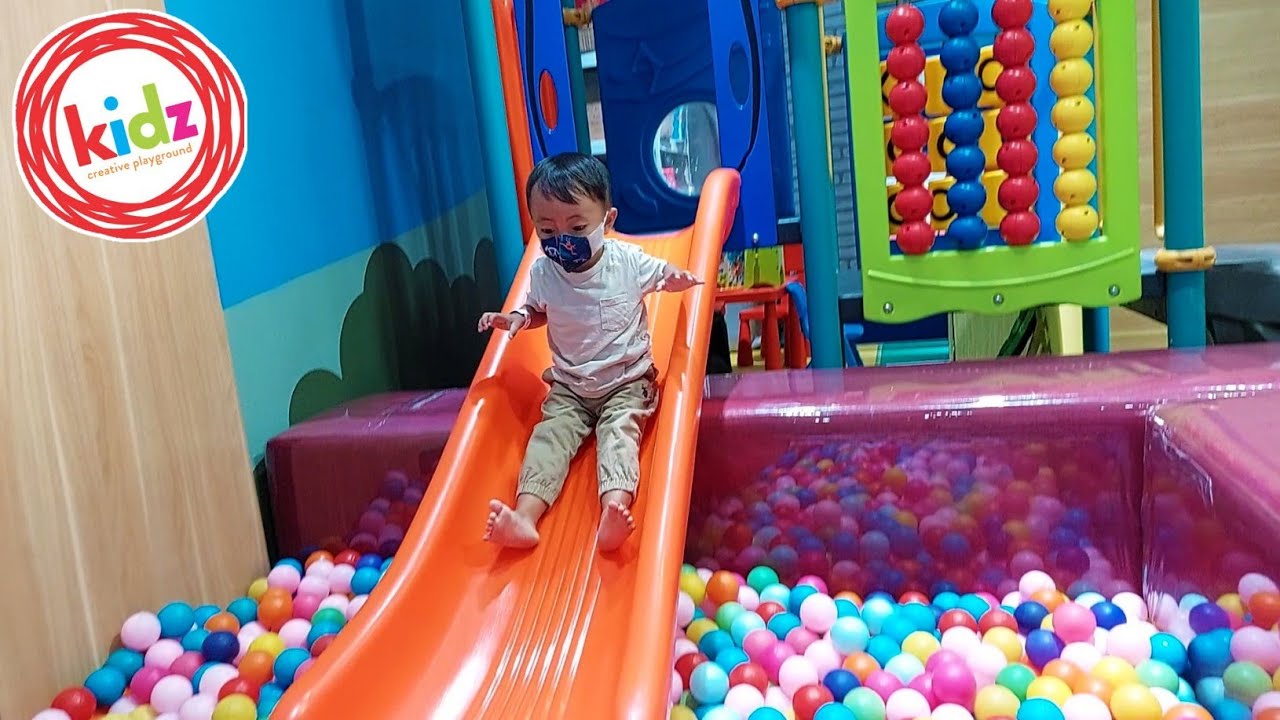 Taman bemain anak indoor, Kidz creative playground sunrise mall | Mandi bola & perosotan anak