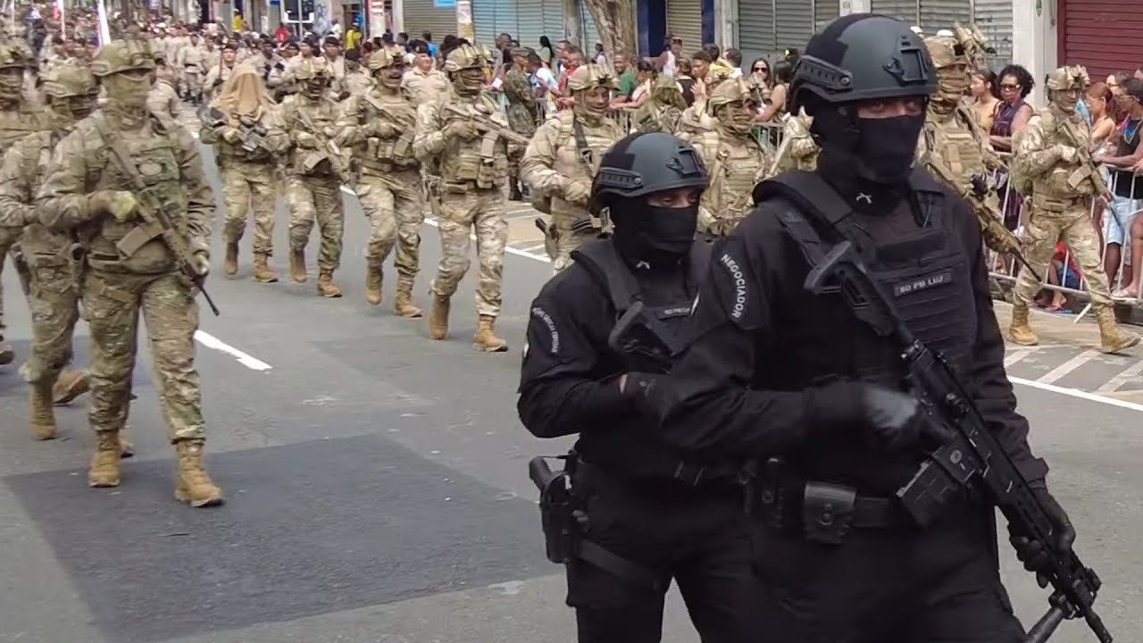 SALVADOR BAHIA - DESFILE DAS FORÇAS ARMADAS NO 7 DE SETEMBRO