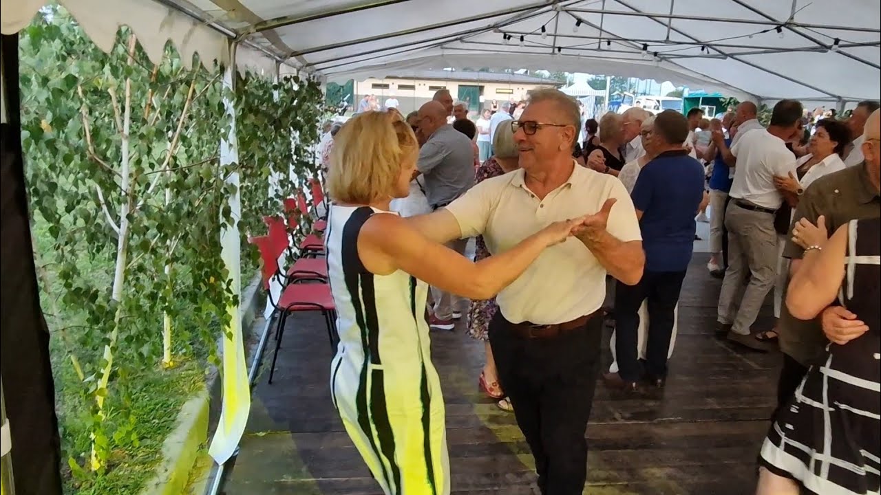 9 08 2025 Wspaniale zgrali się w tańcu - brawo dla tej pary tanecznej!