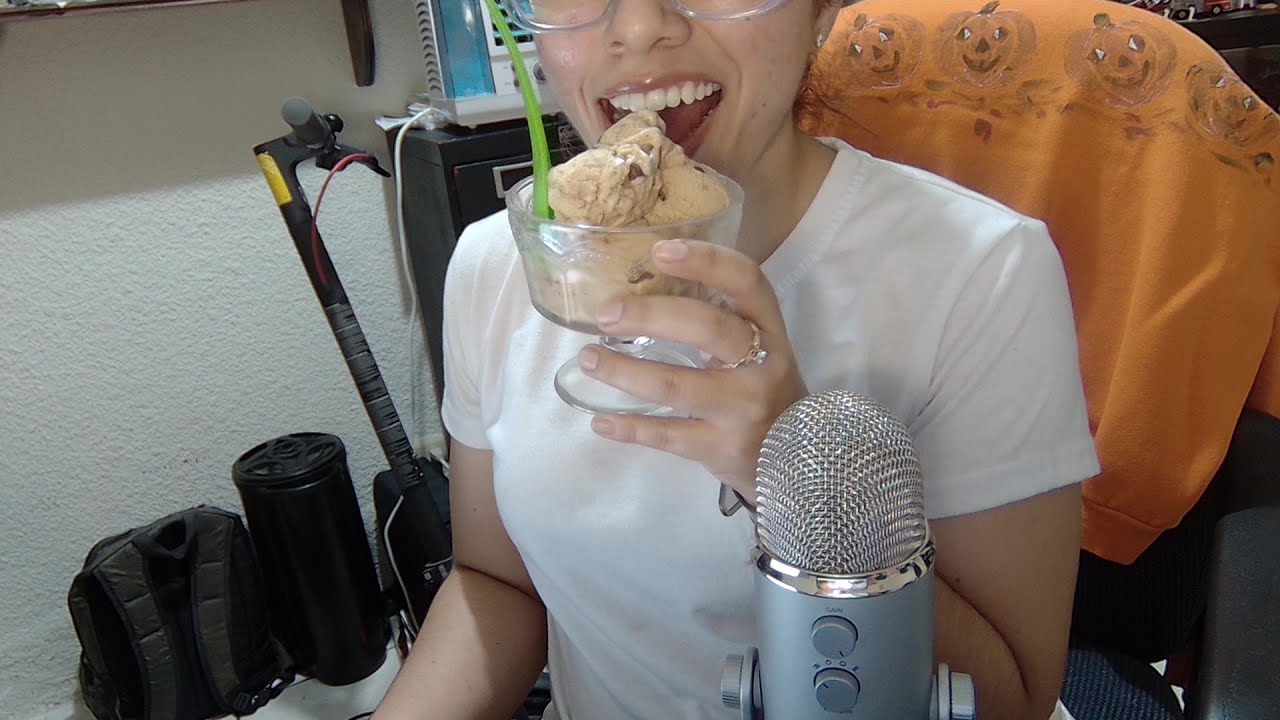 🍦☕🍫 ASMR Comiendo Helado de Café y Chocolate | Sonidos Cremosos y Dulces ✨