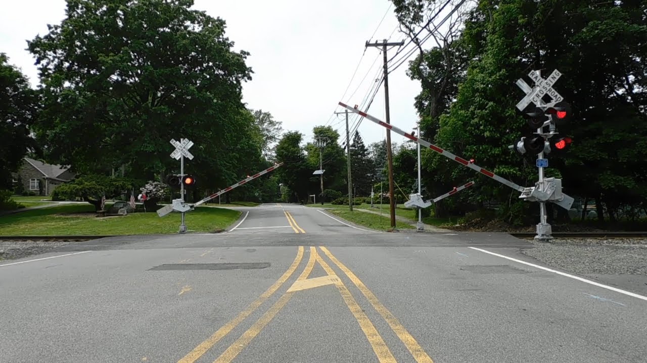 Haworth Ave level crossing upgrade: Before and After